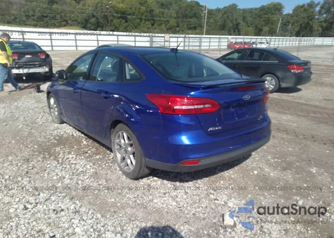 2015 Ford Focus Se z USA, uszkodzony, nr VIN 1FADP3F27FL333607